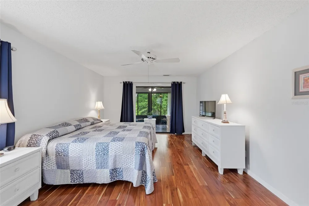1803 NEW BEDFORD DRIVE Sun City Center, FL 33573