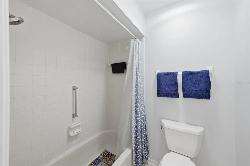 1803 NEW BEDFORD DRIVE Sun City Center, FL 33573