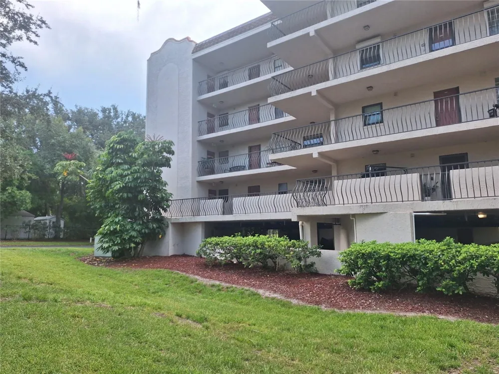 504 S FLORIDA AVENUE #215 Tarpon Springs, FL 34689