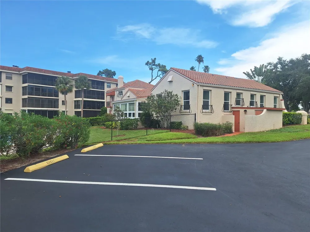 504 S FLORIDA AVENUE #215 Tarpon Springs, FL 34689
