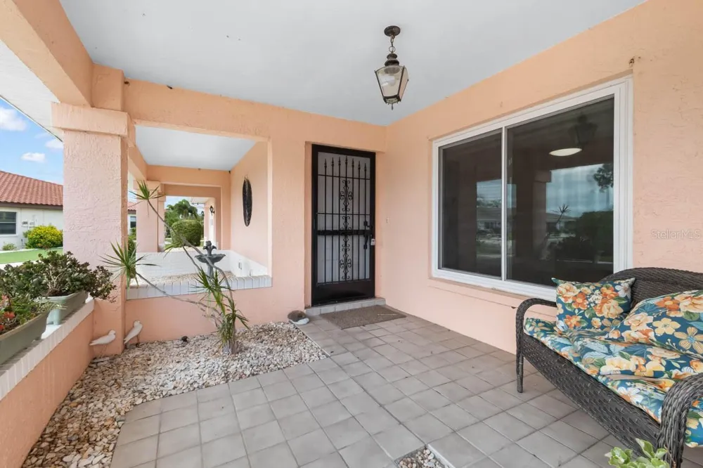 1001 ARDMORE WAY Sun City Center, FL 33573