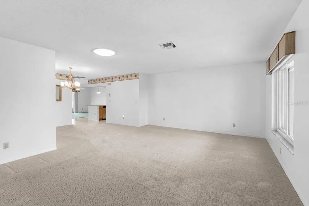 1001 ARDMORE WAY Sun City Center, FL 33573