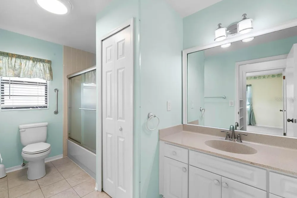 1001 ARDMORE WAY Sun City Center, FL 33573