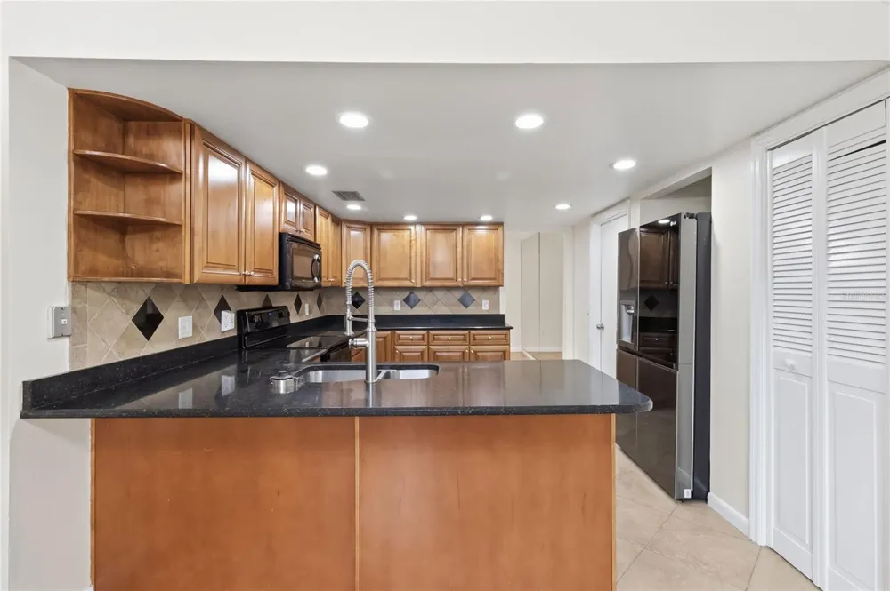 7813 SARANAC COURT Orlando, FL 32835