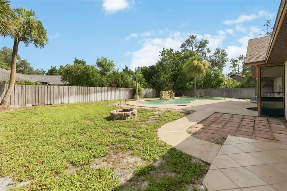 7813 SARANAC COURT Orlando, FL 32835