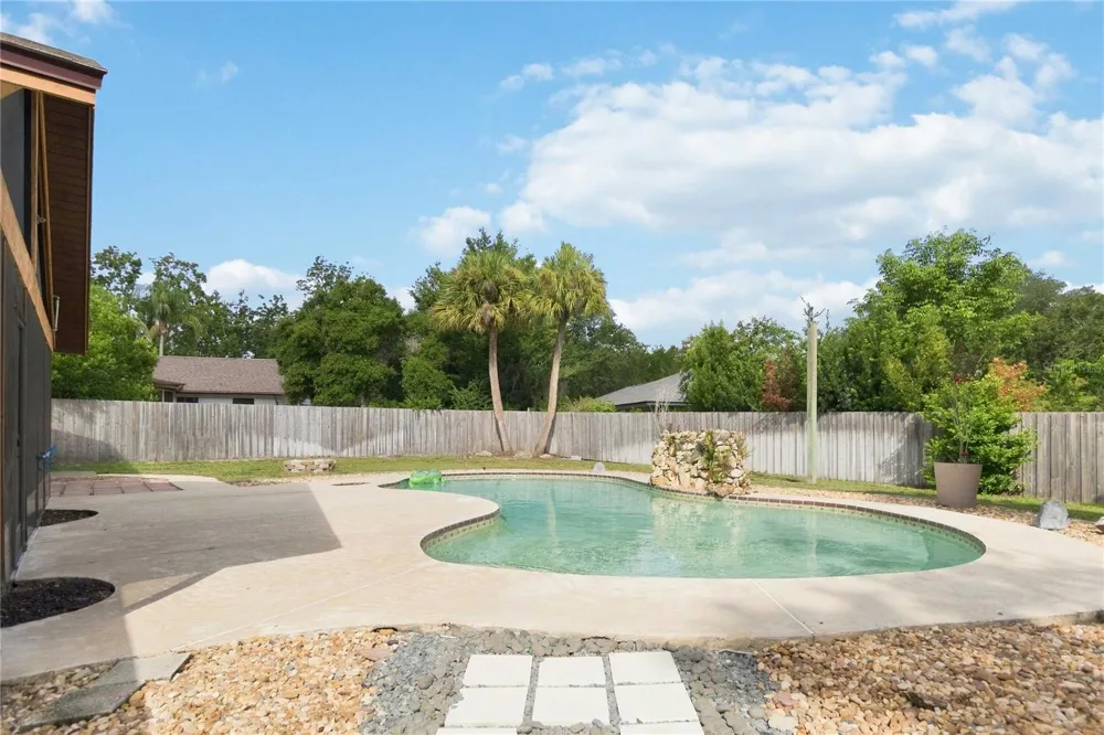 7813 SARANAC COURT Orlando, FL 32835