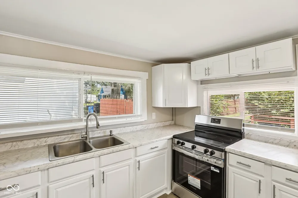 805 S 17th Street Elwood, IN 46036