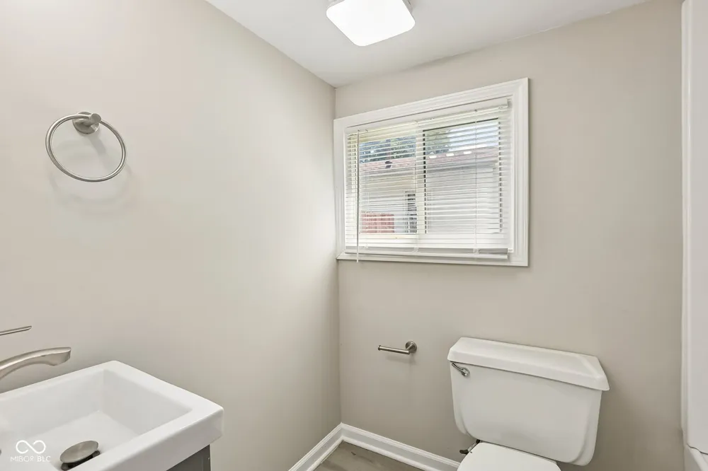 805 S 17th Street Elwood, IN 46036