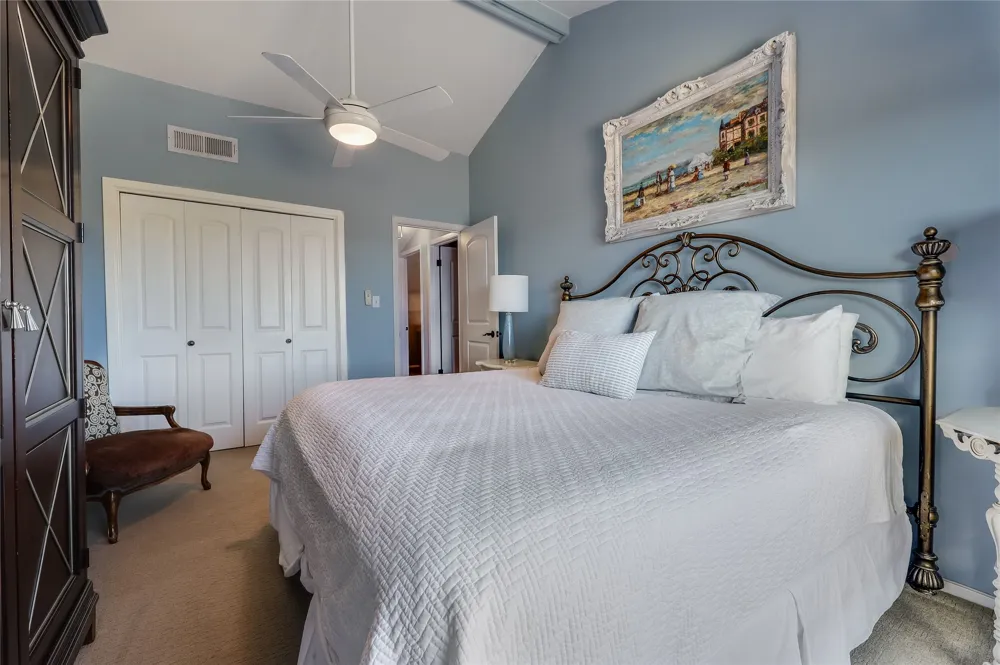 239 VENTURE BOULEVARD S Point Venture, TX 78645