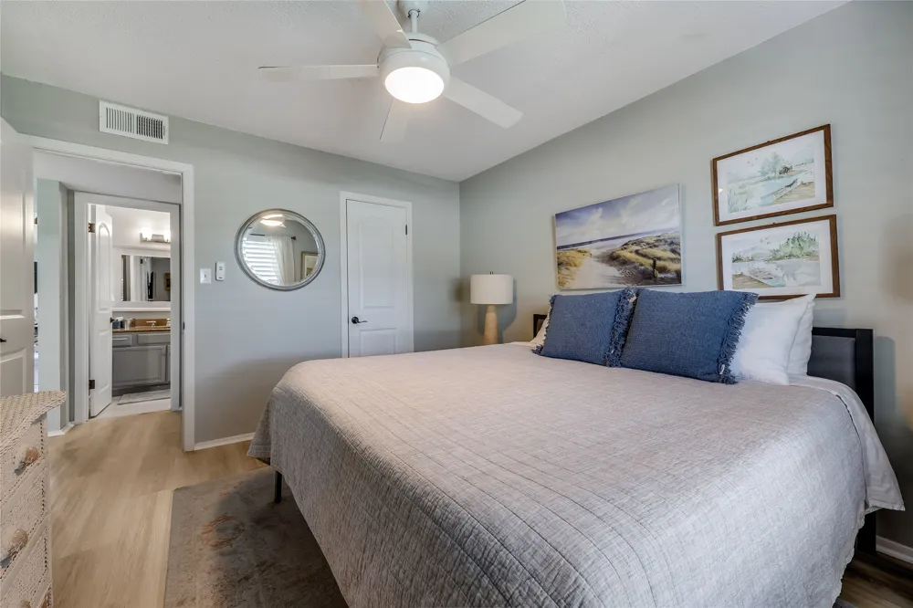 239 VENTURE BOULEVARD S Point Venture, TX 78645