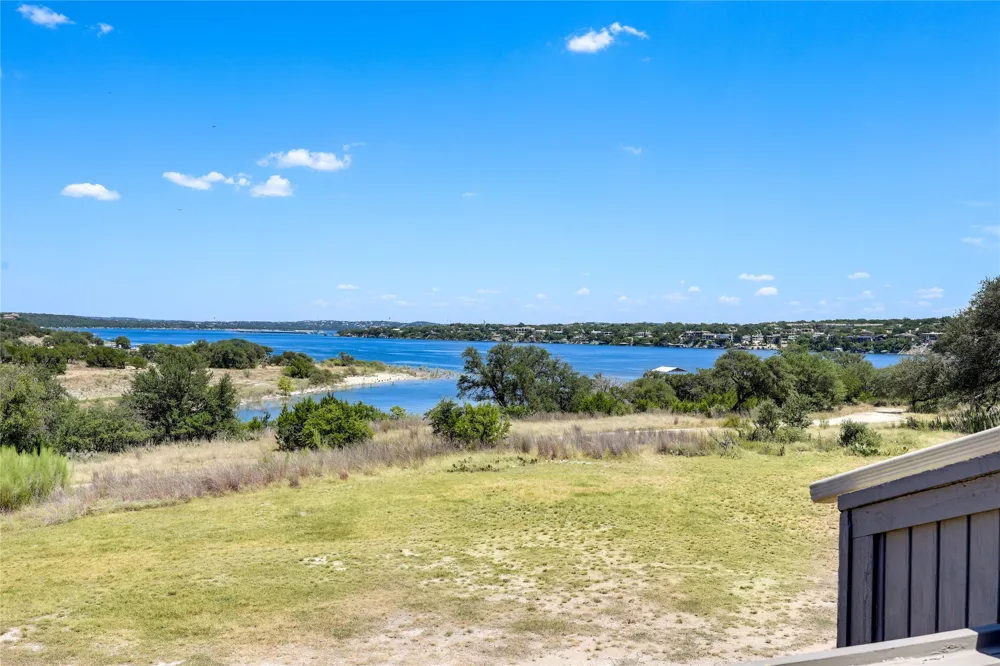 239 VENTURE BOULEVARD S Point Venture, TX 78645