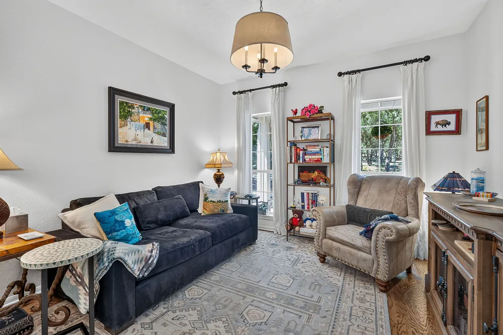 262 E Ridgewood Road Georgetown, TX 78633