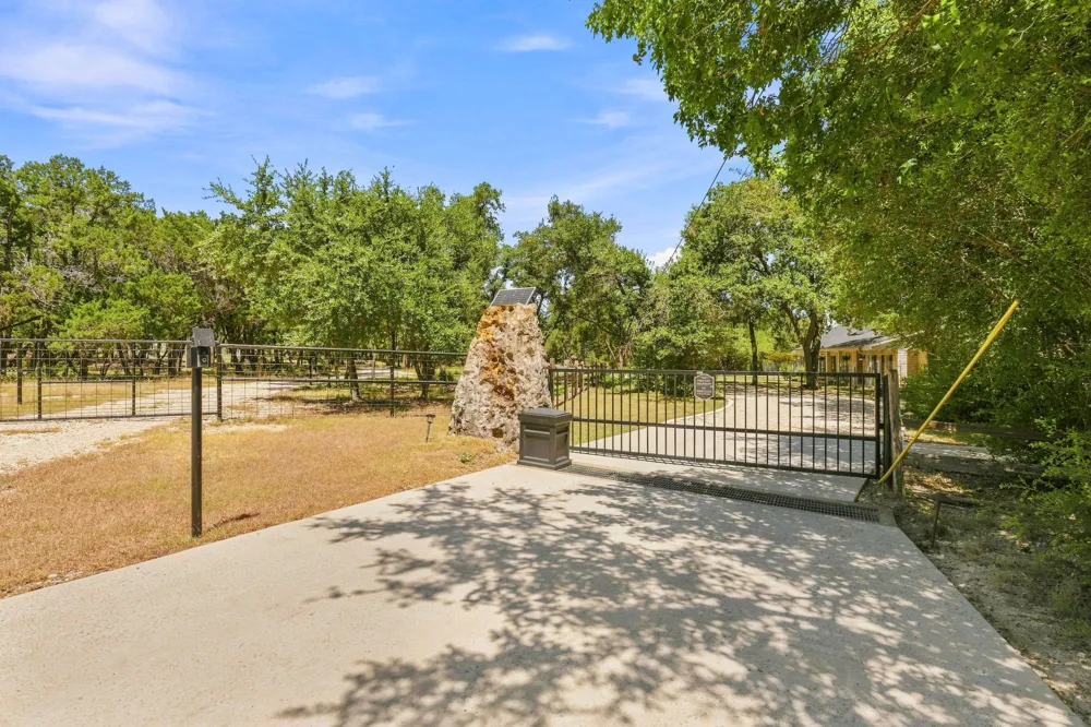 262 E Ridgewood Road Georgetown, TX 78633