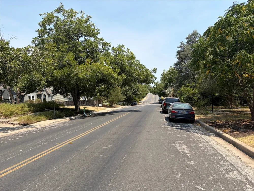 2008 Travis Heights Boulevard Austin, TX 78704