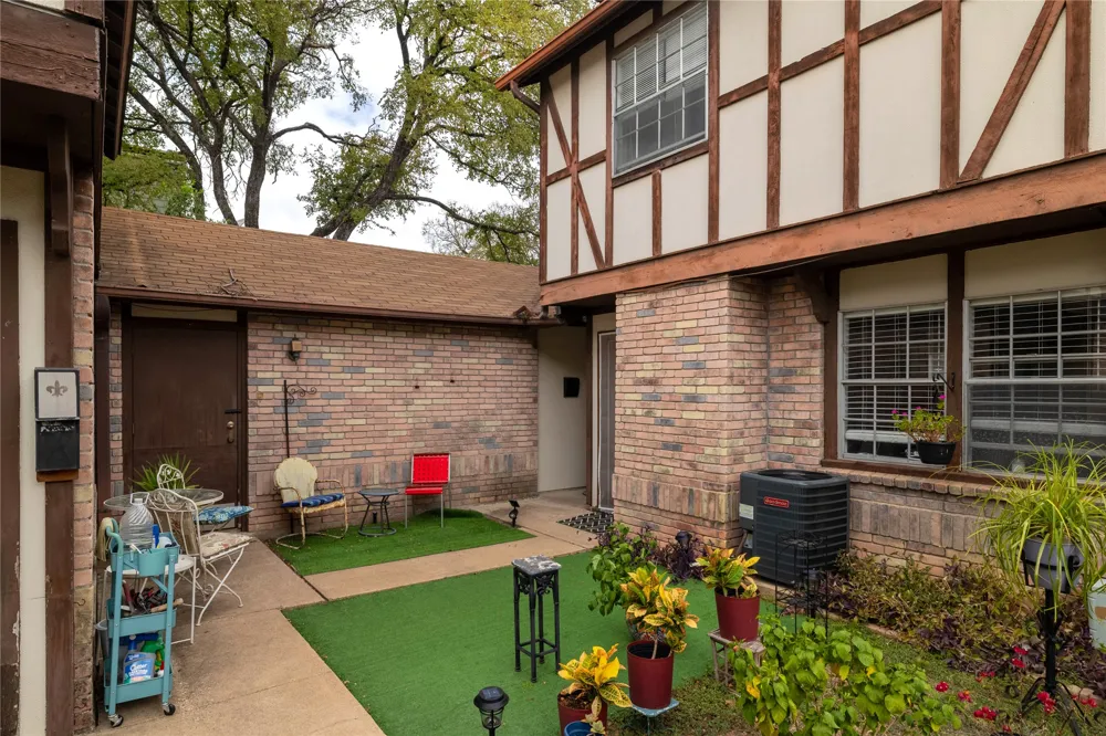 7406 Shadow Hill Drive #108 Austin, TX 78731