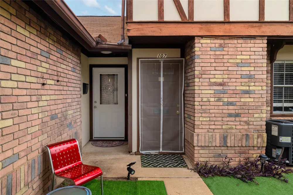 7406 Shadow Hill Drive #108 Austin, TX 78731