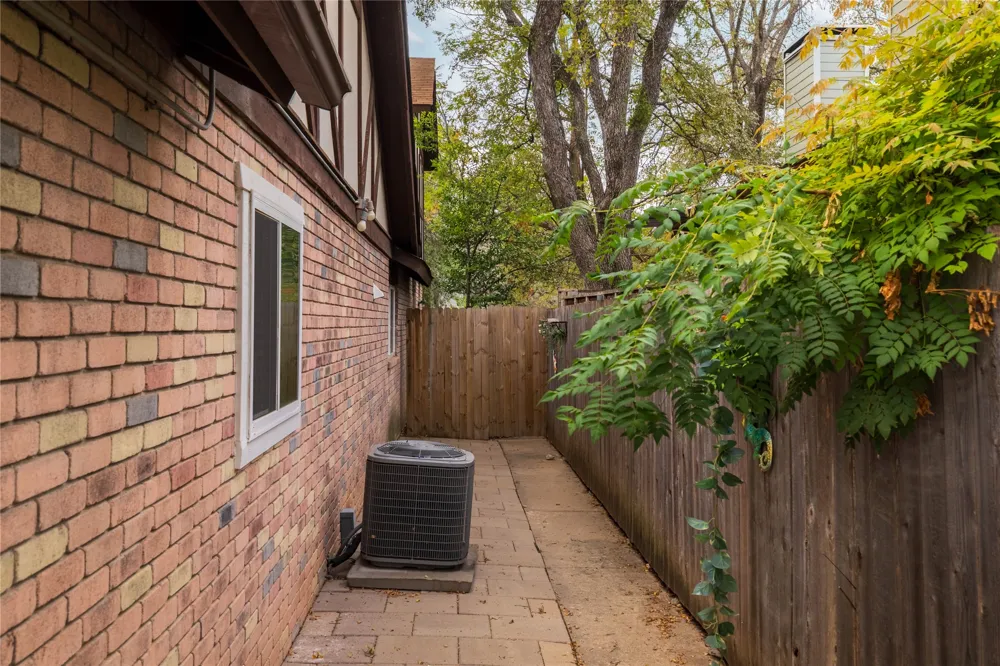 7406 Shadow Hill Drive #108 Austin, TX 78731