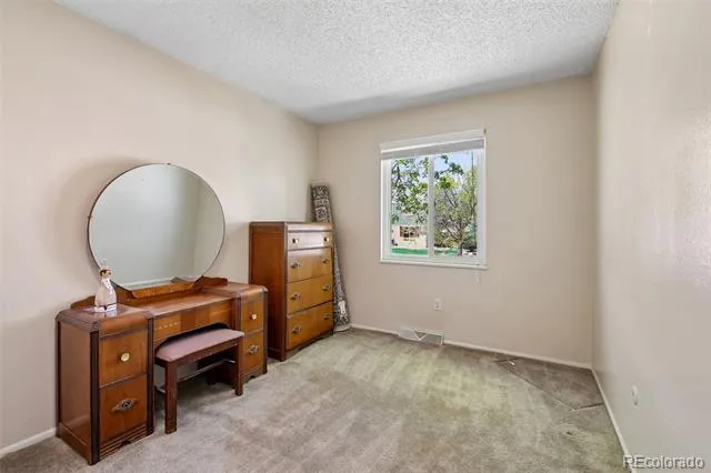 6164 S Eaton Court Littleton, CO 80123