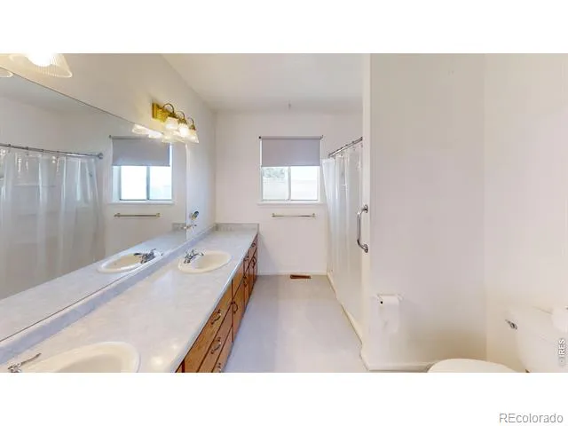 2504 Haskell Place Watkins, CO 80137
