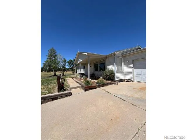 2504 Haskell Place Watkins, CO 80137