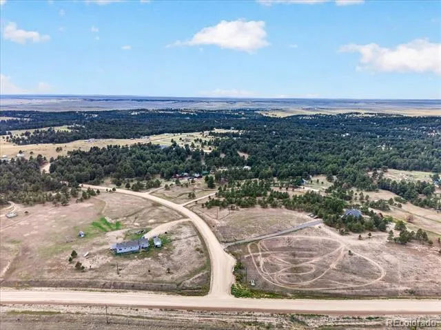 24389 Emerald Trail Deer Trail, CO 80105