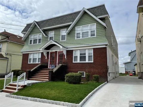 200 Seeley Avenue 1
