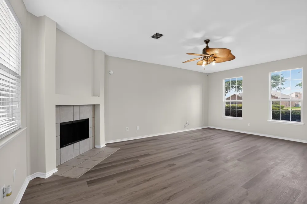 1213 Spring Water Drive Lancaster, TX 75134