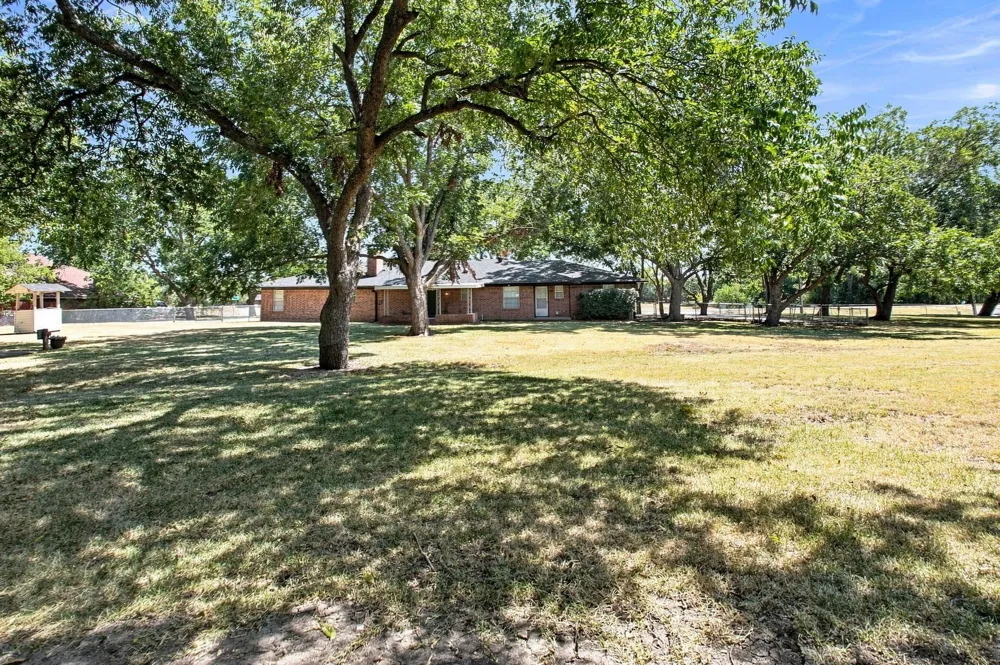 108 Lewis Street Crandall, TX 75114