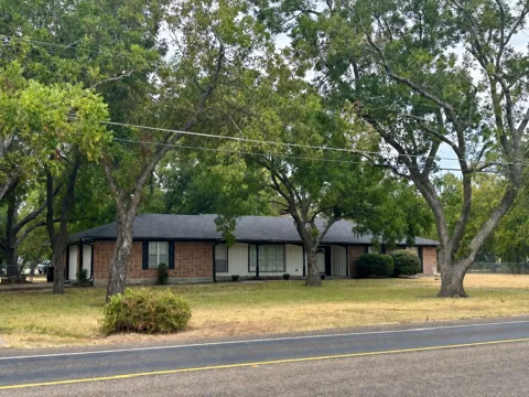 108 Lewis Street