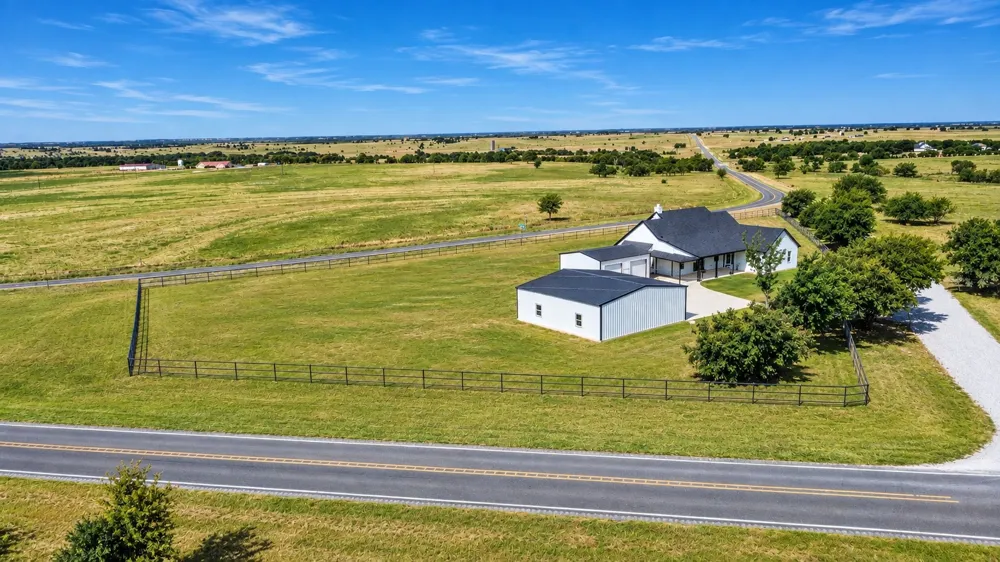 10555 FM 1198 Era, TX 76238