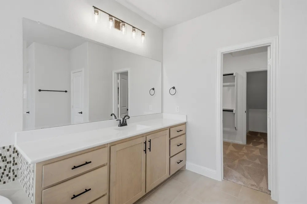 1003 Moss Grove Trail Justin, TX 76247