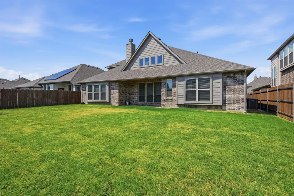 1003 Moss Grove Trail Justin, TX 76247