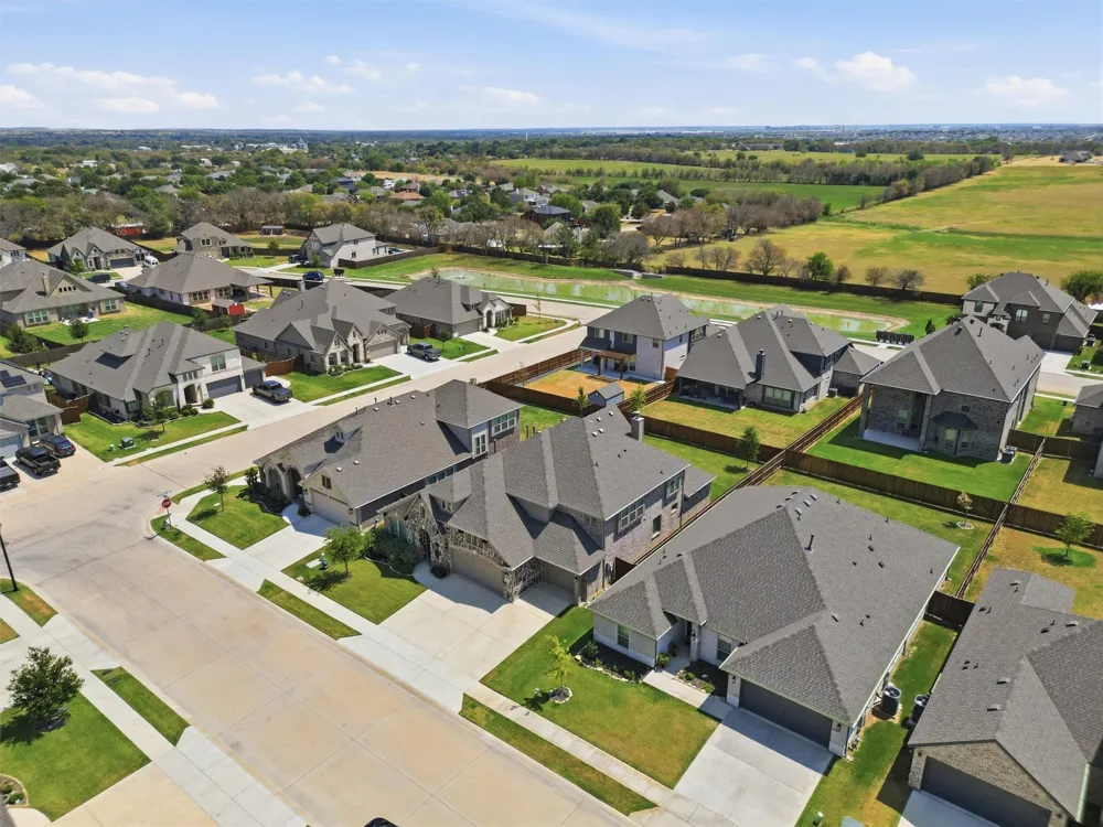 1003 Moss Grove Trail Justin, TX 76247