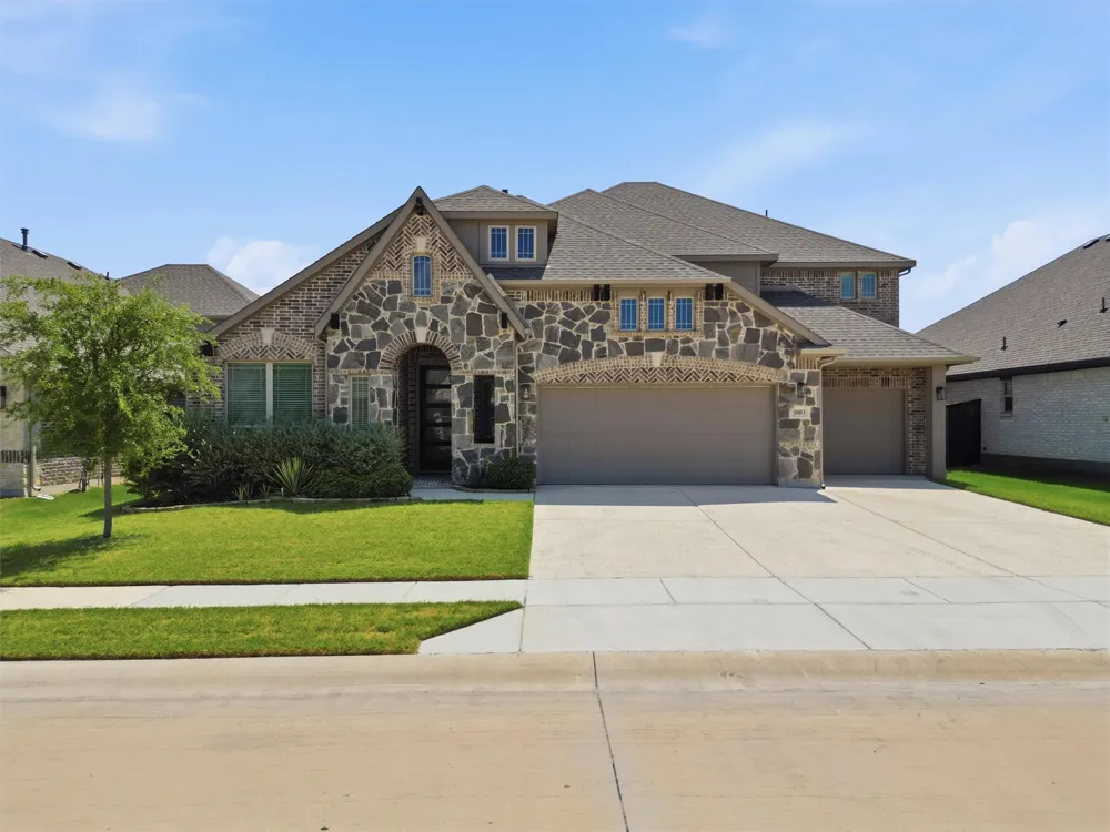 1003 Moss Grove Trail Justin, TX 76247