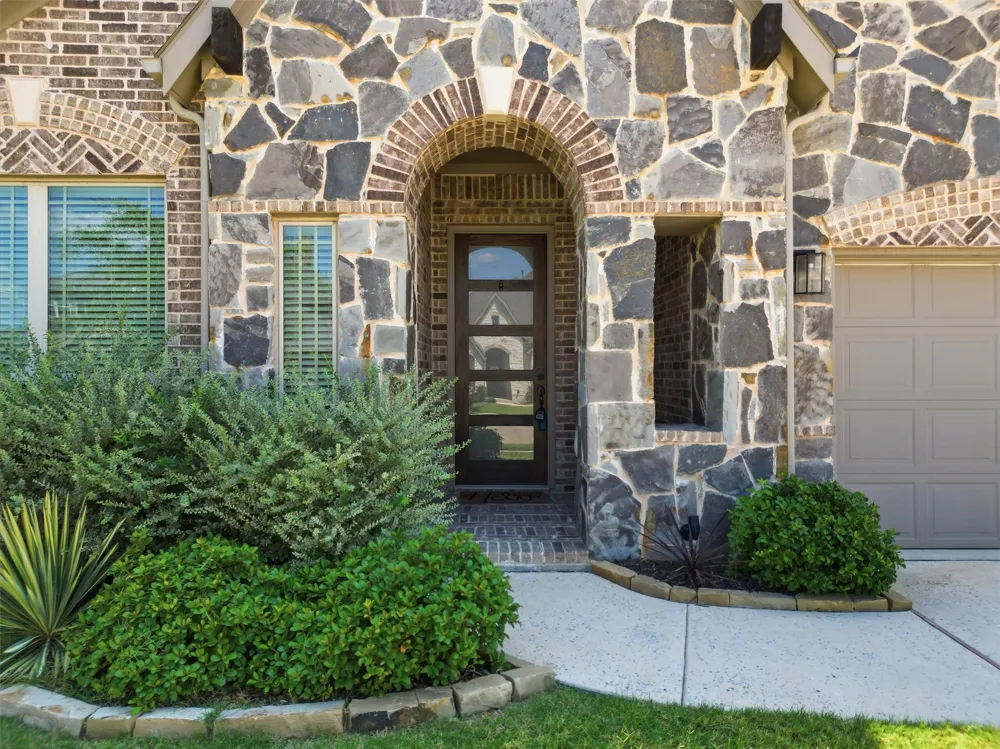 1003 Moss Grove Trail Justin, TX 76247