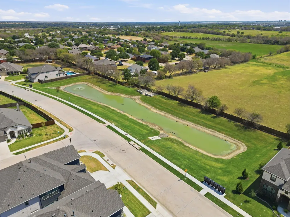 1003 Moss Grove Trail Justin, TX 76247