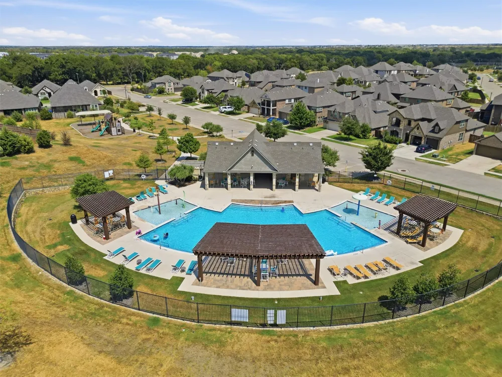 1003 Moss Grove Trail Justin, TX 76247