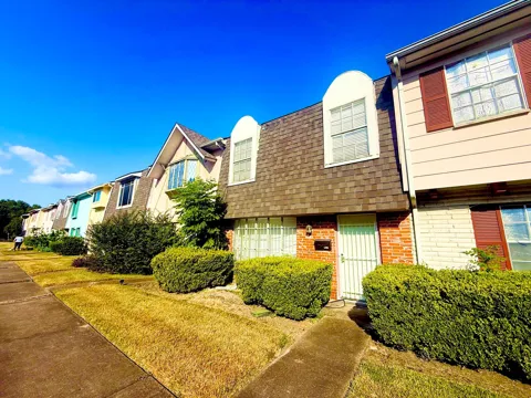 11451 Beechnut St