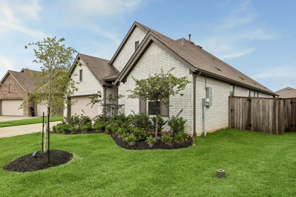 2118 Cottage Bridge Road League City, TX 77573