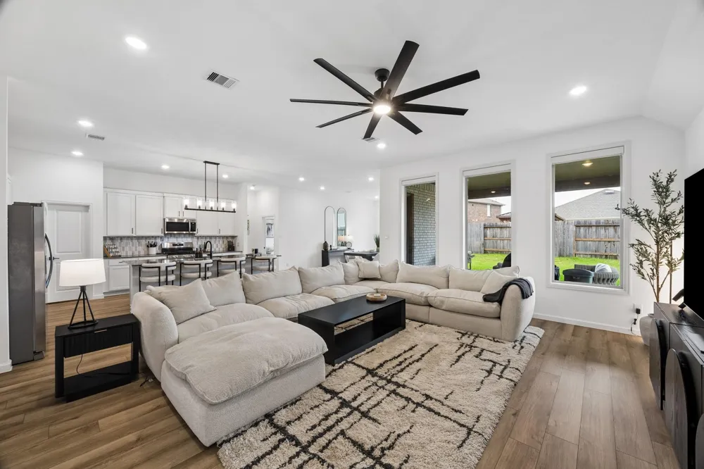 2118 Cottage Bridge Road League City, TX 77573