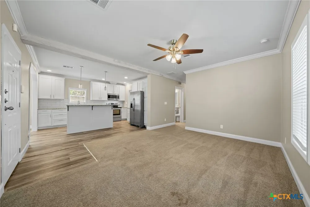 711 La Cresta Drive Canyon Lake, TX 78133