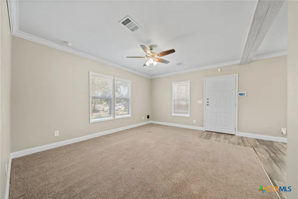 711 La Cresta Drive Canyon Lake, TX 78133