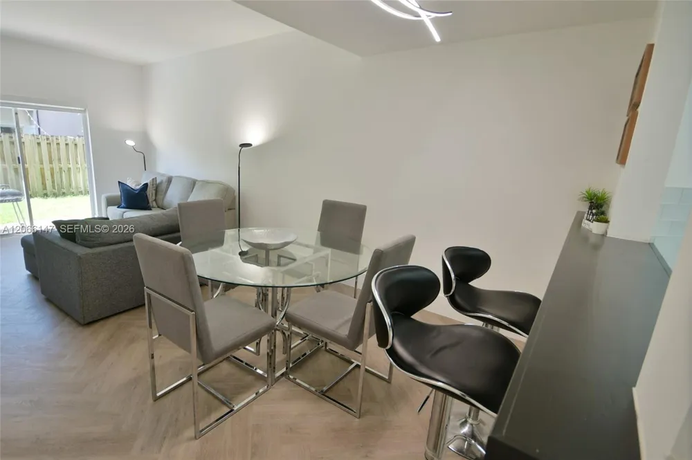 10026 Hammocks Blvd #103-6 Miami, FL 33196