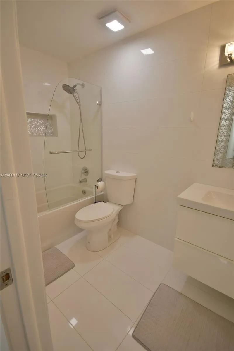10026 Hammocks Blvd #103-6 Miami, FL 33196