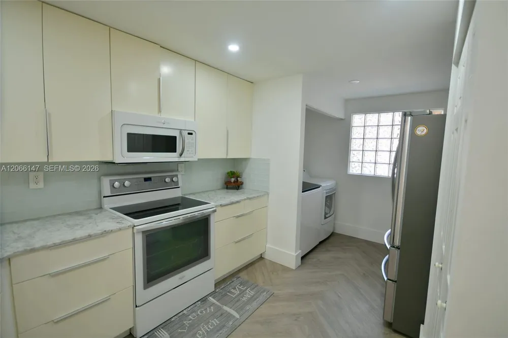 10026 Hammocks Blvd #103-6 Miami, FL 33196