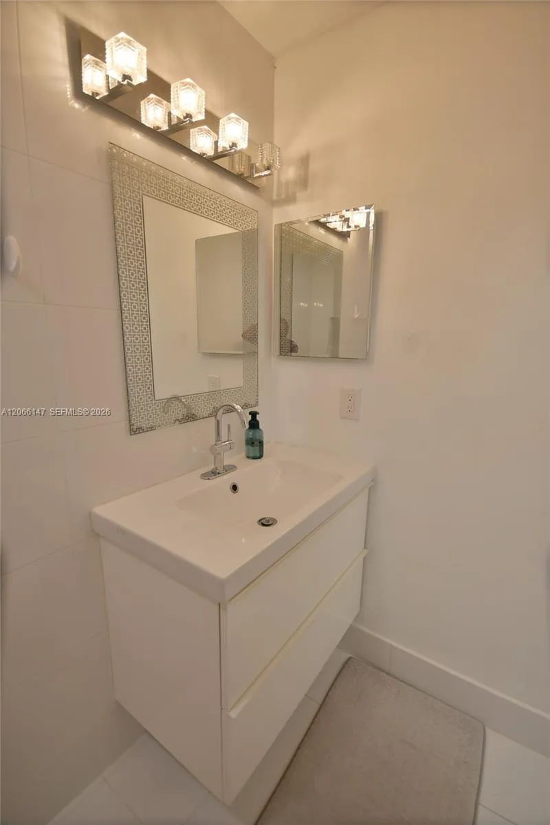 10026 Hammocks Blvd #103-6 Miami, FL 33196