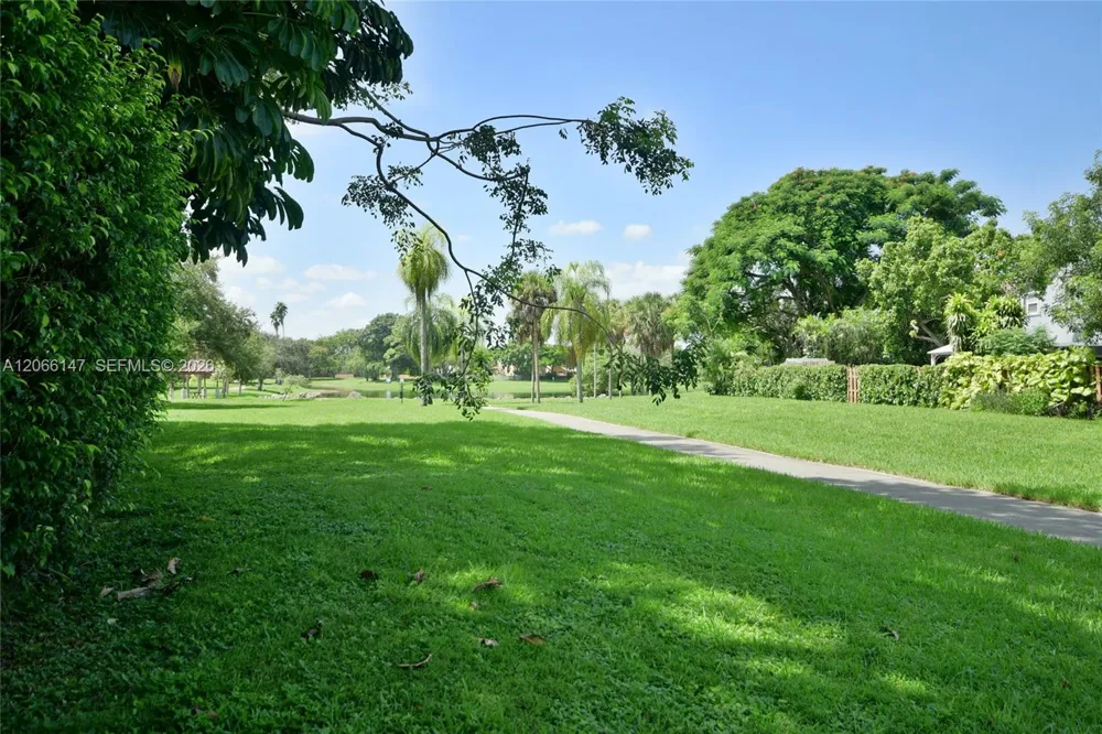 10026 Hammocks Blvd #103-6 Miami, FL 33196