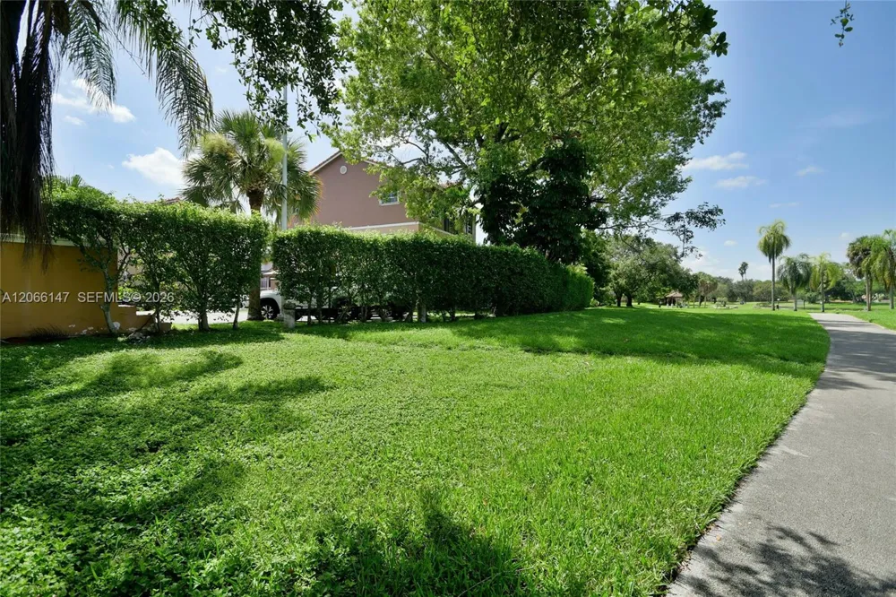 10026 Hammocks Blvd #103-6 Miami, FL 33196