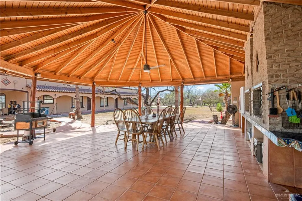 38713 FM 681 Linn, TX 78563