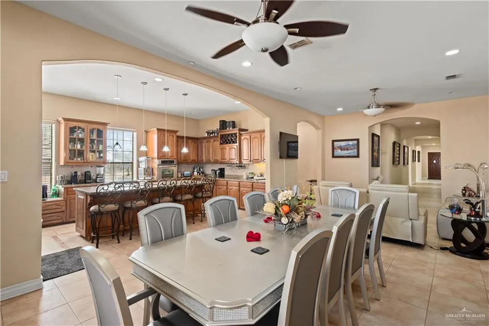 38713 FM 681 Linn, TX 78563